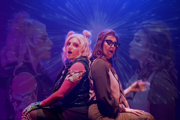  Mi Cuerpo Celeste_viral.00_40_16_27.Imagen fija027.jpg