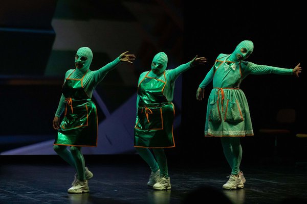 Continuidad de las cajeras.jpg cajeras_marcianasmaruchan.max-1450x800.jpg