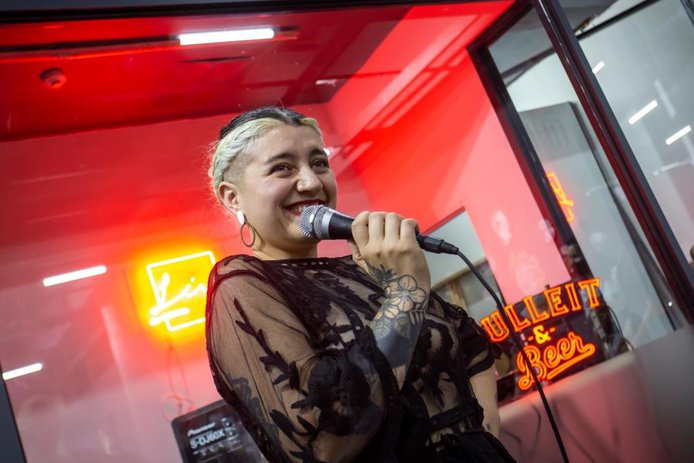 © Lira Arte Público